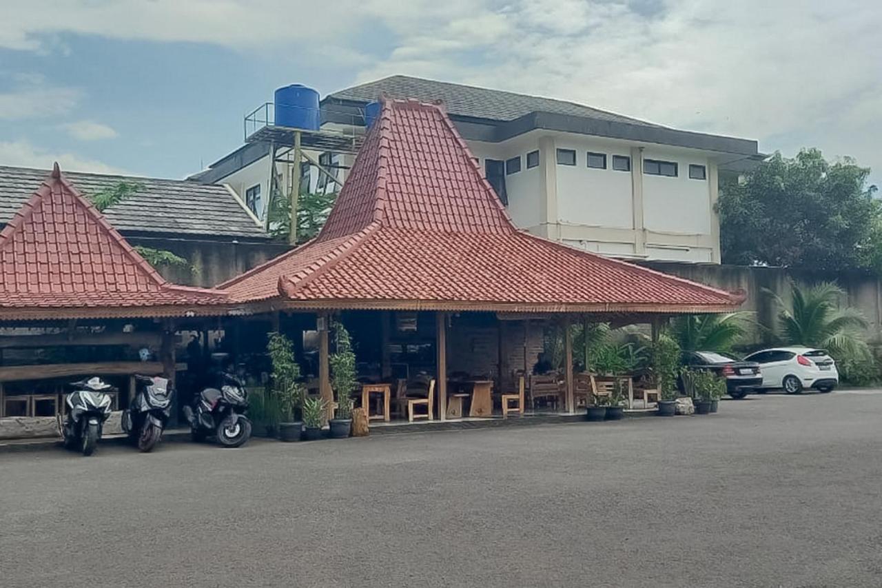 Hotel Reddoorz Syariah Near Tugu Lampu Gentur Cianjur Exterior foto